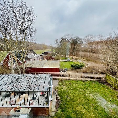Penthouse-Laegenhet Med Tva Sovrum & Terass Med Havsutsikt Мёлле Экстерьер фото