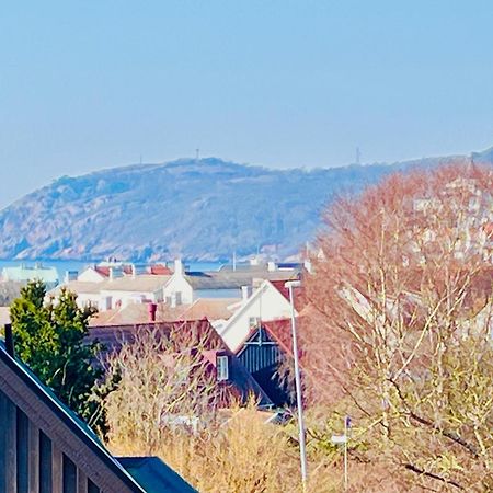 Penthouse-Laegenhet Med Tva Sovrum & Terass Med Havsutsikt Мёлле Экстерьер фото
